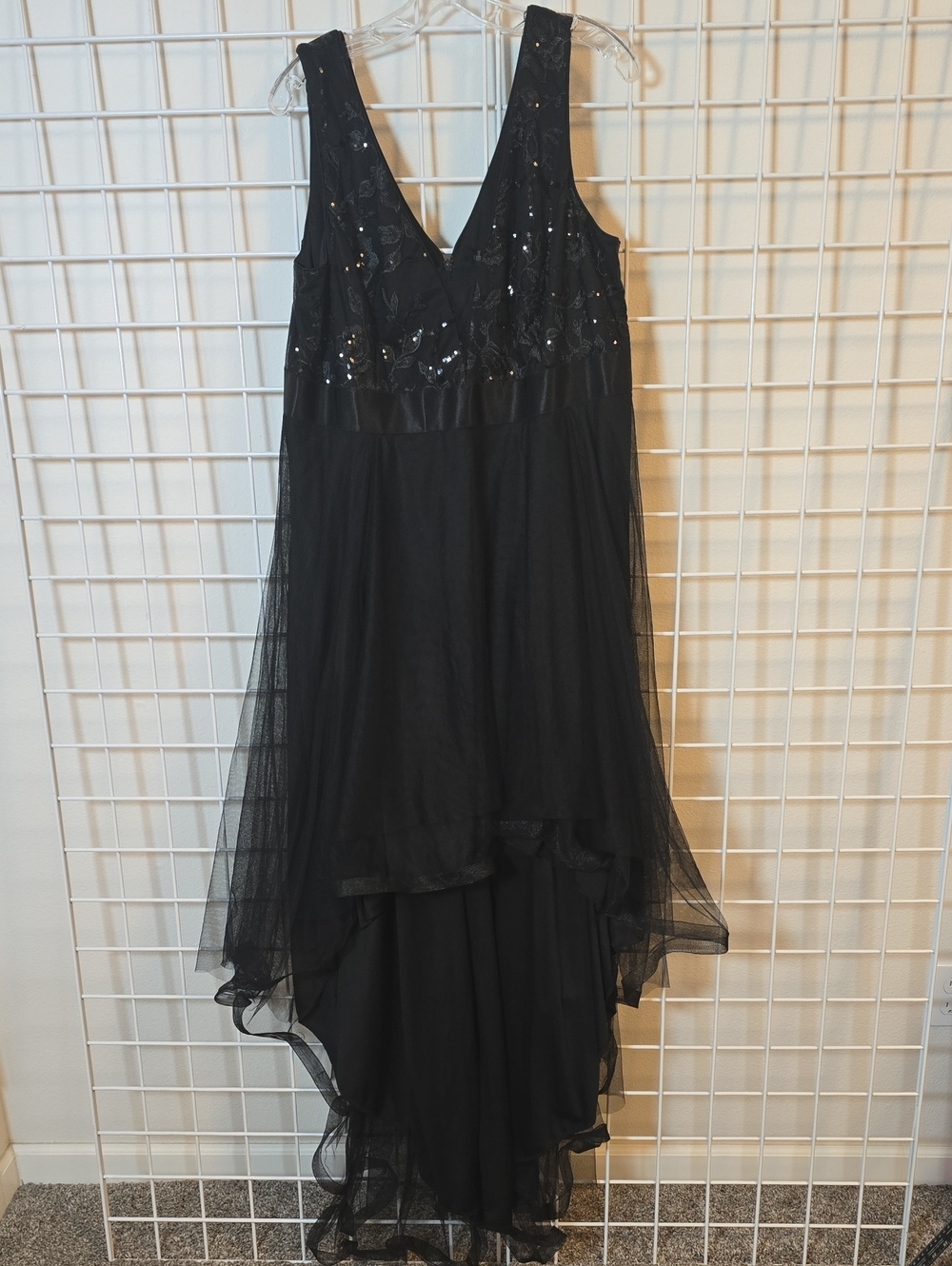 Ever Pretty Black High-Low Sequin V-Neck Tulle Overlay Evening Dress Size 22